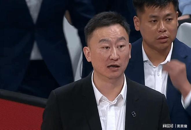 青岛队主帅私生活引关注。新葡京刘维伟离婚风波升级