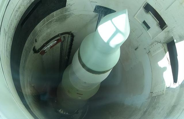 三阅兵：中国武器看着强但没打过实战新葡京